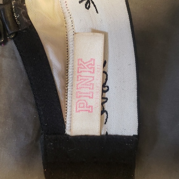 VS pink bra bundle - Picture 4 of 7